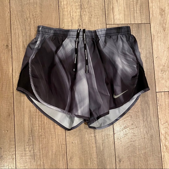 Nike Dri Fit Running Shorts *Lined Size XS - Picture 3 of 11
